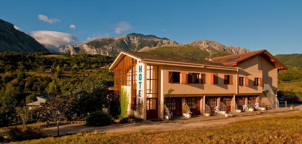 Hotel Torrecerredo Arenas De Cabrales Εξωτερικό φωτογραφία