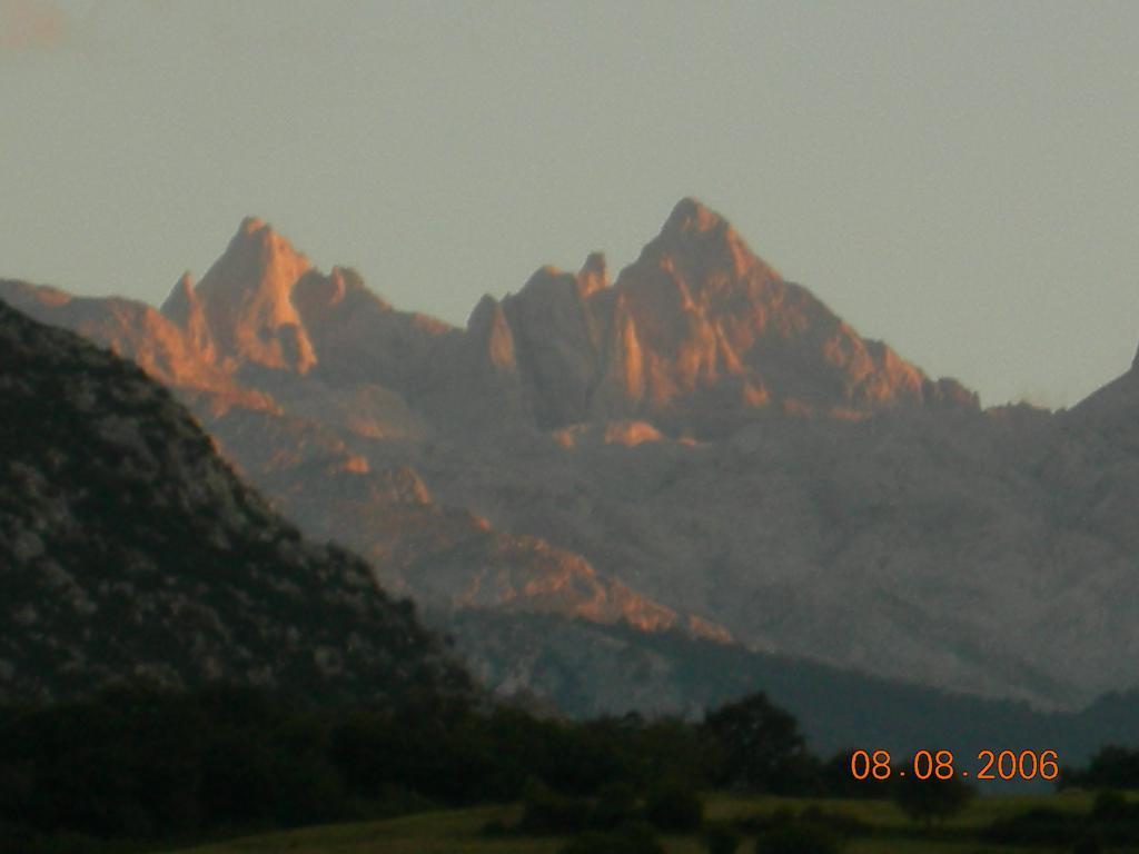 Hotel Torrecerredo Arenas De Cabrales Εξωτερικό φωτογραφία